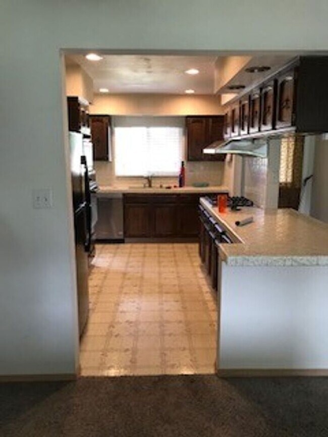 Building Photo - 7036 Cantel Way