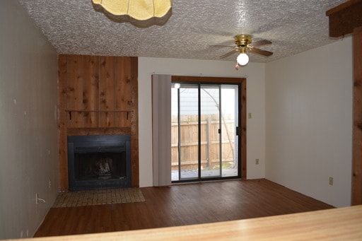 Building Photo - 1115 N LBJ Dr