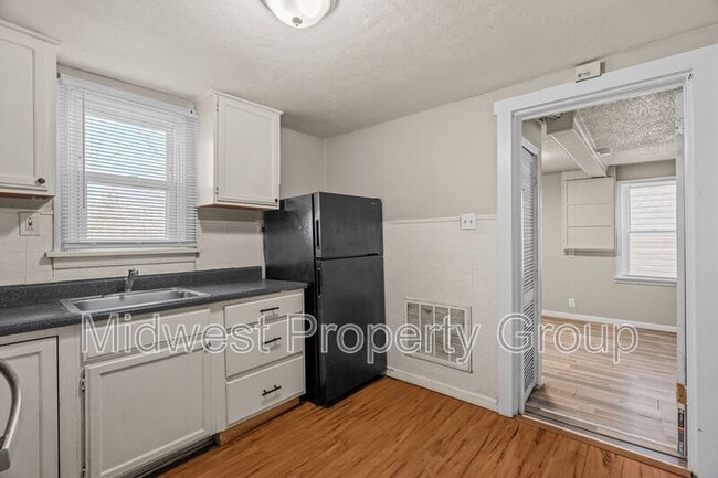 Building Photo - 161 Anistasia Dr