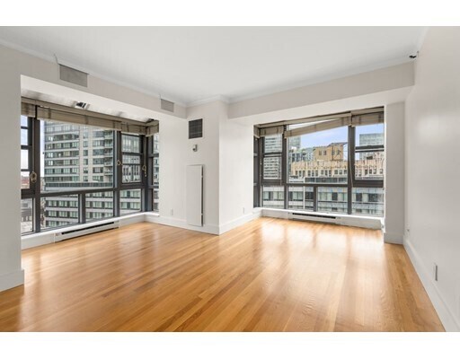 Building Photo - 170 Tremont St