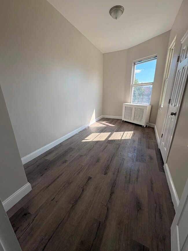 Building Photo - 142 Buena Vista Ave