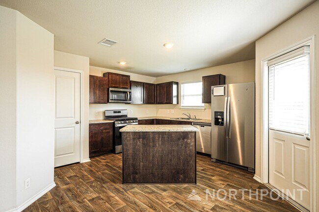 Building Photo - 3 BR/2BA | Single Family Home | In San Antonio!