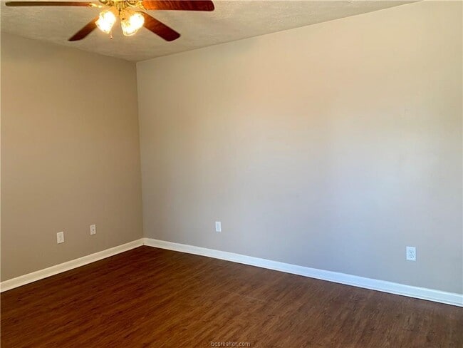 Building Photo - 712 San Benito Dr