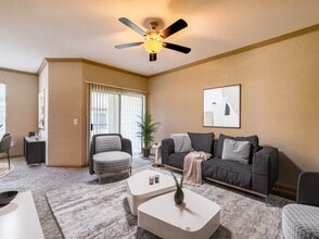 Building Photo - 2303 Louisiana St