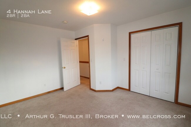 Foto del edificio - 4 Hanna Ln