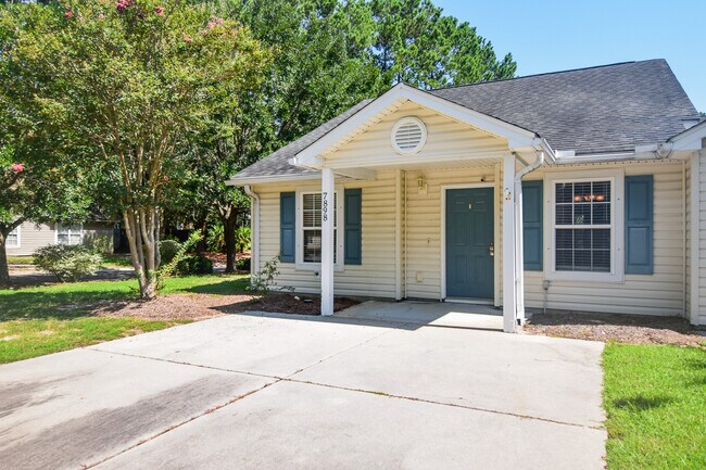 Building Photo - 7898 Montview Rd