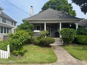 Building Photo - 916 Bay Ave