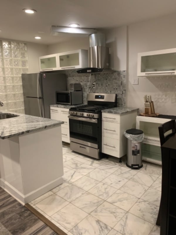 Building Photo - 7097 Spring Garden Dr