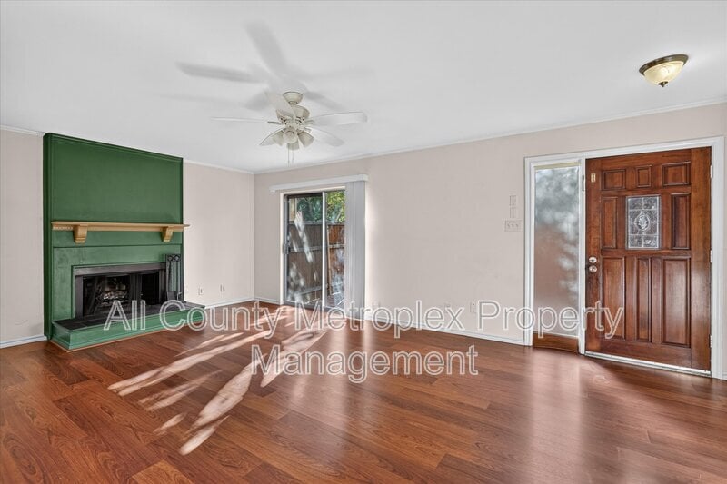 Photo - 2612 Custer Pkwy A
