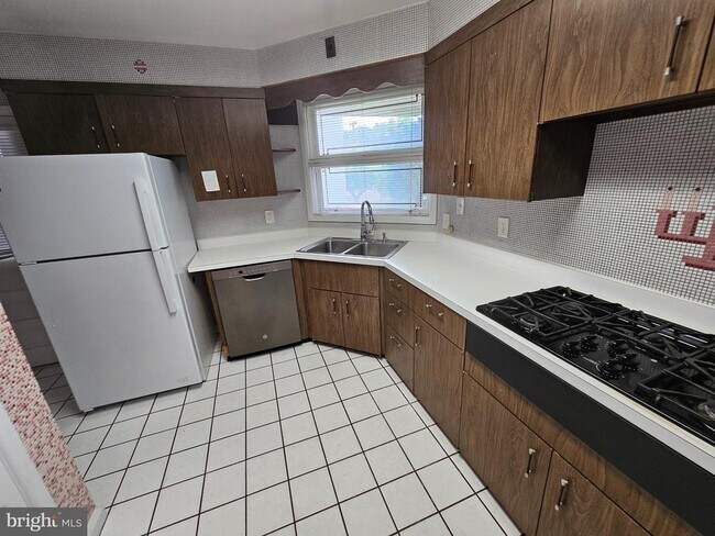 Foto del edificio - 3219 Northbrook Rd