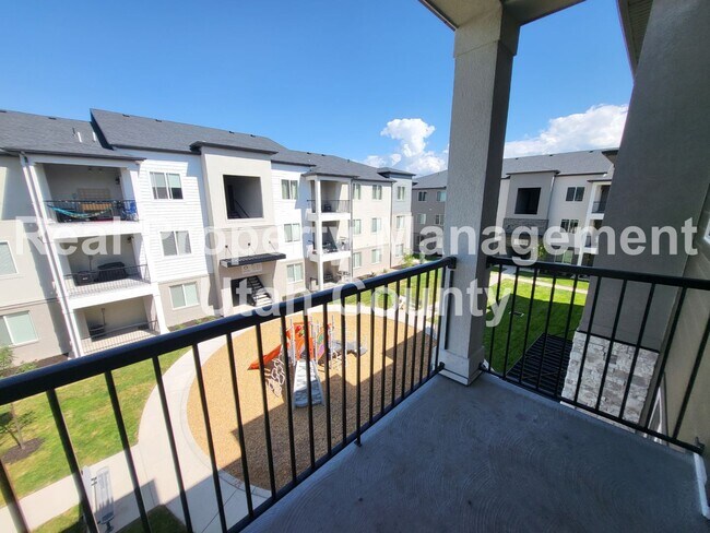 Foto del edificio - Small Pet Friendly Lehi Condo