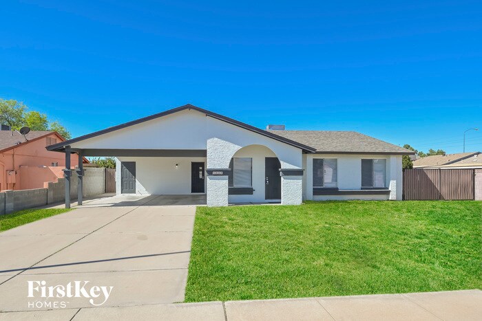 Primary Photo - 1230 S Briar