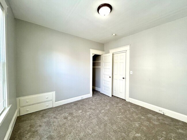 Foto del edificio - 743 Neland Ave SE