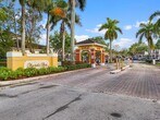 Foto principal - 1049 NE 42nd Pl