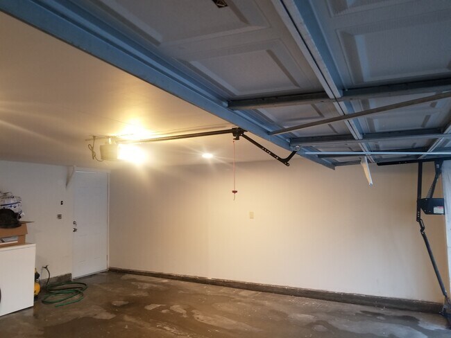 Building Photo - 18144 Killion St