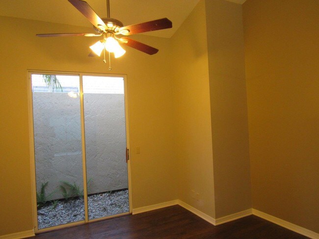 Foto del edificio - 12757  Touchstone Place