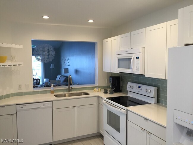 Building Photo - 7800 Emerald Cir