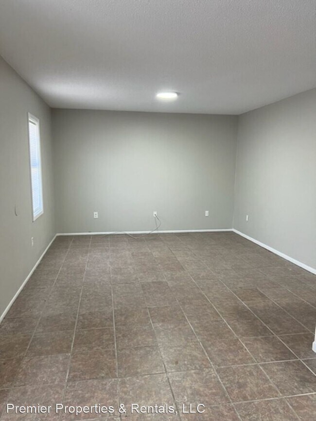 Building Photo - 3 br, 1 bath House - 2104 Clark St
