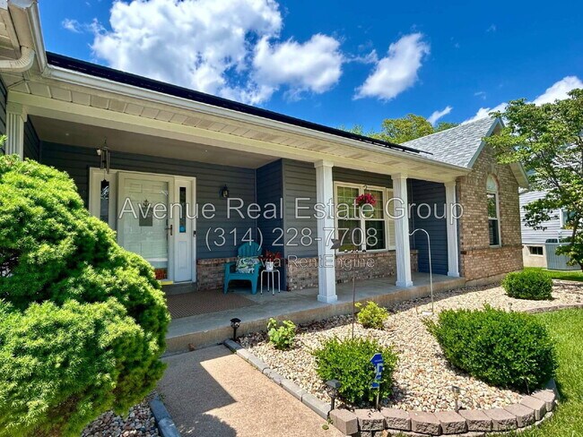 Foto del edificio - 977 Chestnut Oak Dr