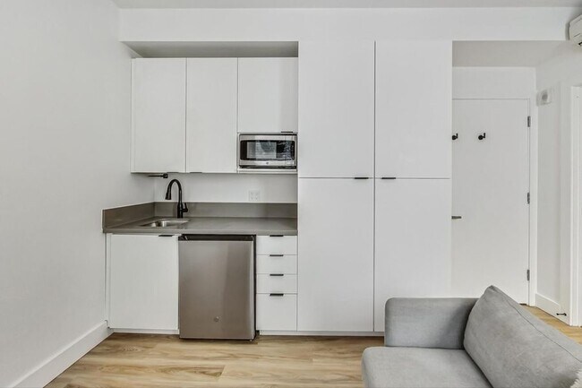 Building Photo - Artthaus Northgate: New Luxury Apartments!...