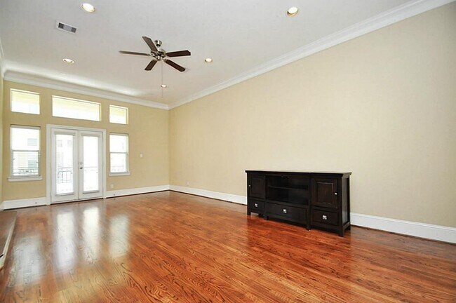 Foto del edificio - 2310 Beall St