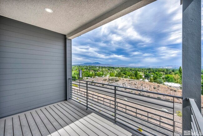 Building Photo - 6008 Kelly Hts Wy
