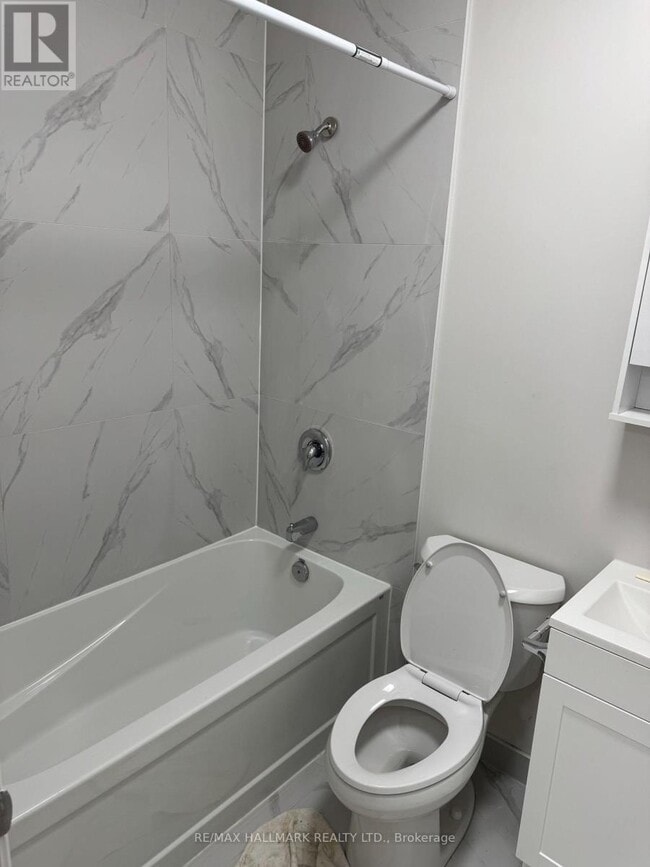 Building Photo - 2831 Kingston Rd