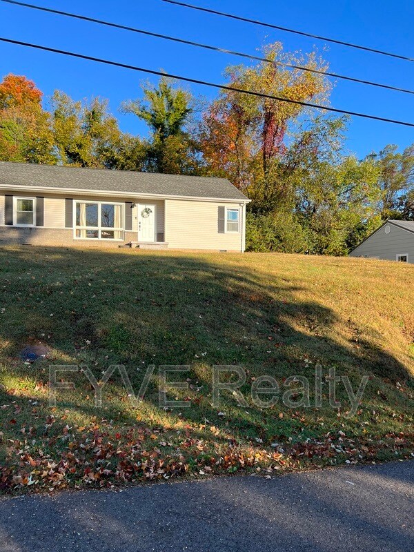 Building Photo - 4913 Azalea Dr