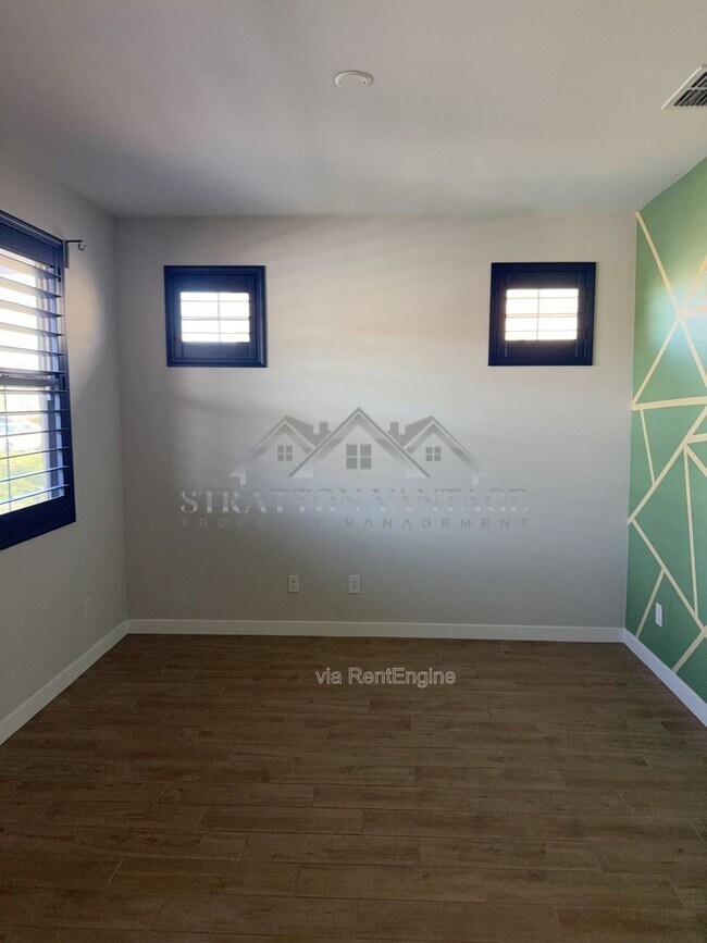 Foto del edificio - 23027 E Rosa Rd