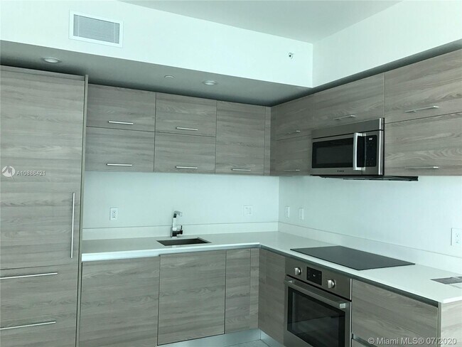 Building Photo - 1300 S Miami Ave
