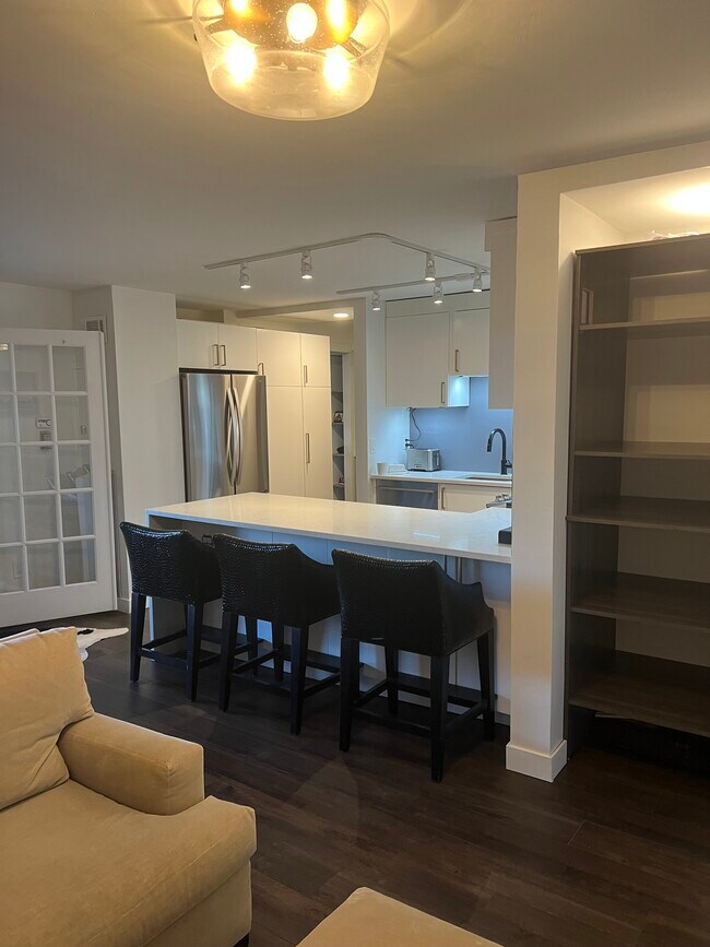 Photo - 2 Adams St Apartment