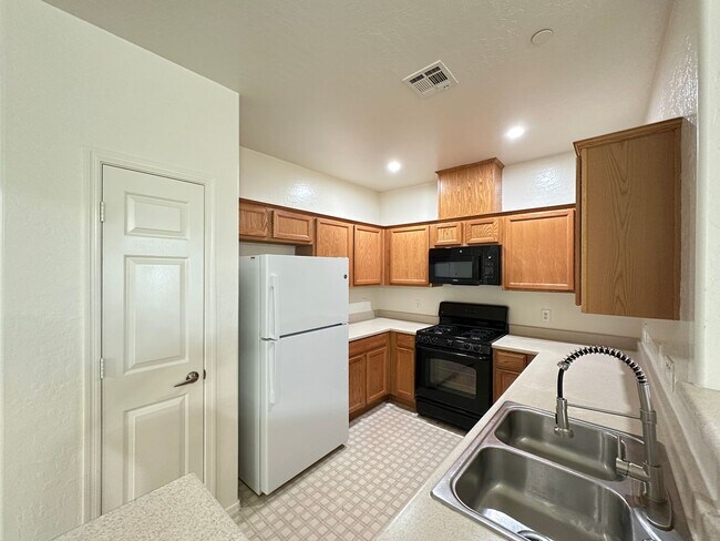 Foto del edificio - Fulton Park Condo