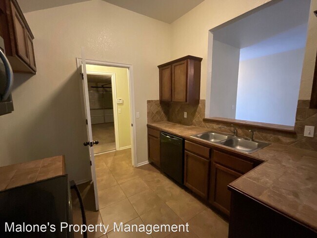 Foto del edificio - 3 br, 2 bath House - 201 Spring Creek