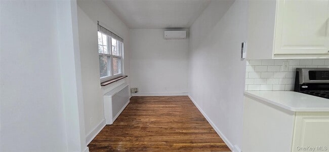 Building Photo - 40-19-4196 196th St