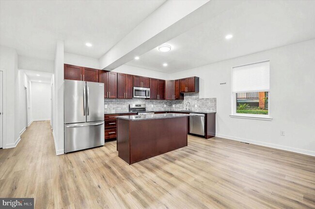 Foto del edificio - 514 Ryers Ave