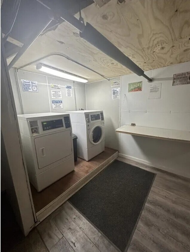 Common space On-site laundromat 24/7 access - 65 Manchester St