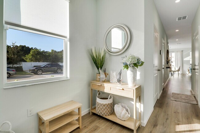 Foto del edificio - 5719 SE Edgewater Cir