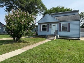 Building Photo - 16299 Nicolai Ave