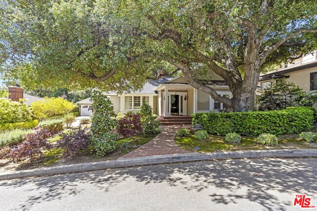 Foto del edificio - 1600 Hillside Dr