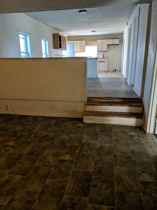 Foto del edificio - 717 Lewis Ave