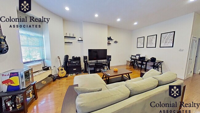 Foto del edificio - 521 Massachusetts Ave