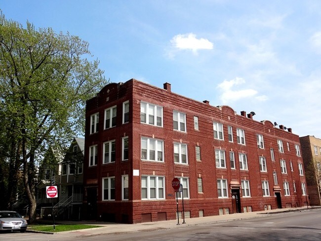 Foto del edificio - 3359 W Berteau Ave