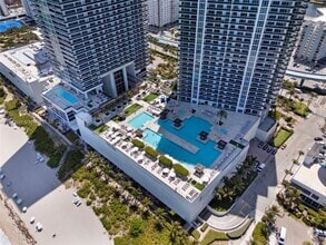 Building Photo - 1830 S Ocean Dr