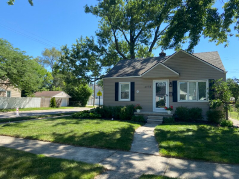 3998 Phillips Ave, Berkley, MI 48072 House Rental in Berkley, MI