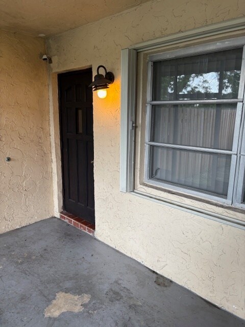 Building Photo - 7110 NW 78th Ave
