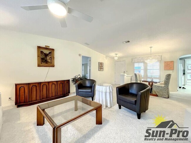 Foto del edificio - 129 Deer Run Lake Dr