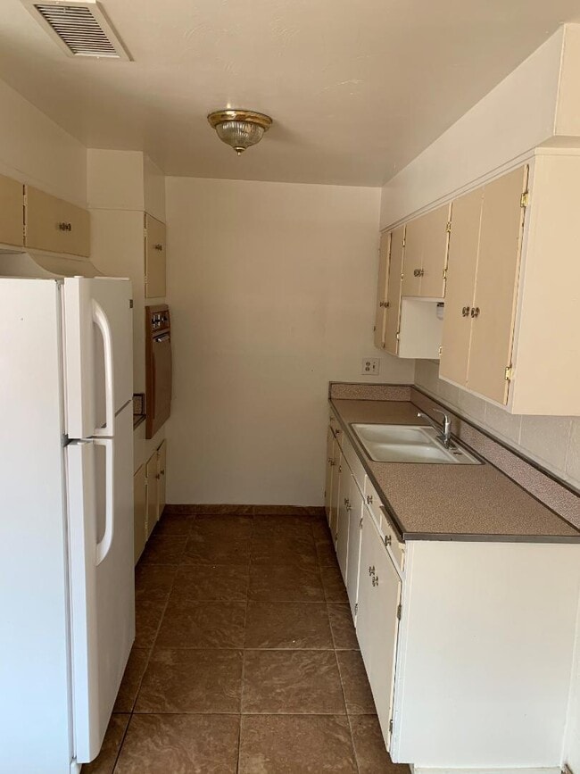 Foto del edificio - 3121-3129 E Terra Alta Blvd