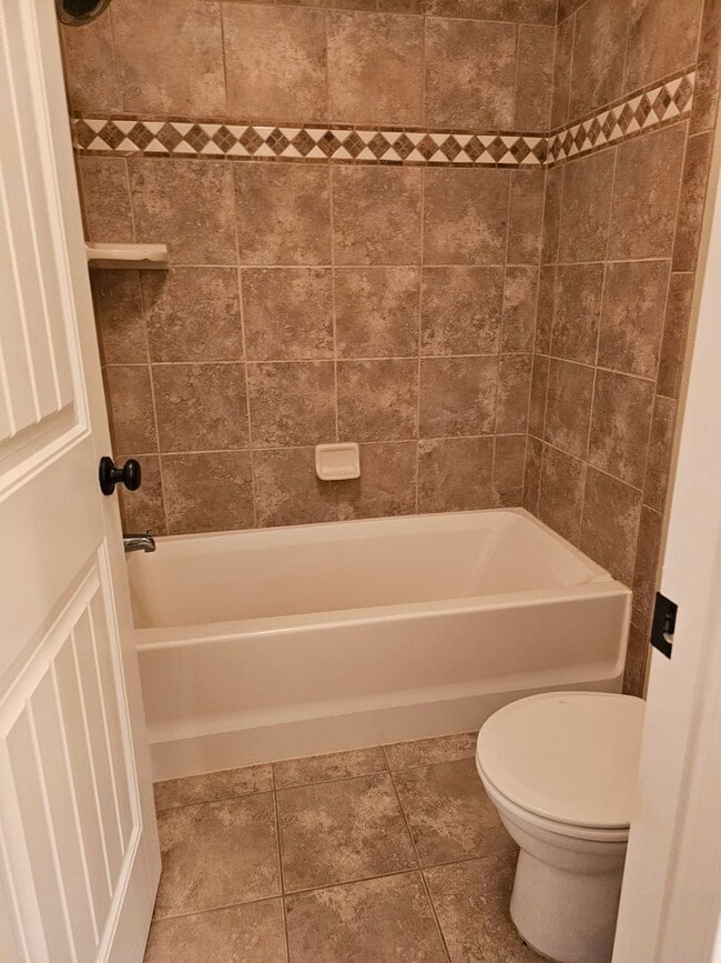 Foto del edificio - 6953 Hitching Post Ln