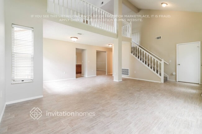 Building Photo - 3242 Centerwood Dr