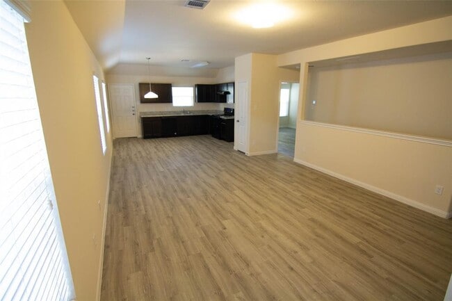 Building Photo - 154 Spring Meadows Cir